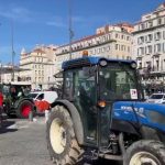 Colère des agriculteurs : des actions dans toute la France
Alors que le Salon de l’agriculture ouvre ses portes samedi 24 février, les agriculteurs mènent de nouvelles actions face à l’absence de mesures concrètes du gouvernement, selon eux.