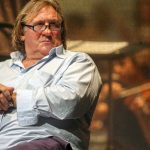 Témoignage
Affaire Gérard Depardieu : "À chaque fois, on peut voir qu'il s'en prend à plus faible que lui", dénonce l'avocate d'une plaignante
Le parquet de Paris a ouvert une enquête préliminaire pour agression sexuelle après le dépôt d'une nouvelle plainte contre l'acteur, le 9 janvier dernier. L'agression sexuelle présumée a eu lieu lors d'un tournage à Doué-en-Anjou (Maine-et-Loire) en mars 2014.
