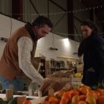 Crise agricole : la vente en circuit court augmente en soutien aux agriculteurs
Comment permettre aux agriculteurs d'augmenter leurs profits et leurs revenus ? Les exploitants sont de plus en plus nombreux à miser sur les circuits courts pour tenter de se passer de la grande distribution.