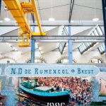 Brest revendique "le plus grand Lego du monde" au Guinness des records
D'une longueur de 21 mètres de long sur 1,84 mètre, la fresque mise en valeur par les organisateurs représente un vieux gréement, le "Notre-Dame de Rumengol", un bateau de charge restauré. L'événement avait pour objectif de récolter des fonds pour permettre le grand carénage de ce navire à voiles.