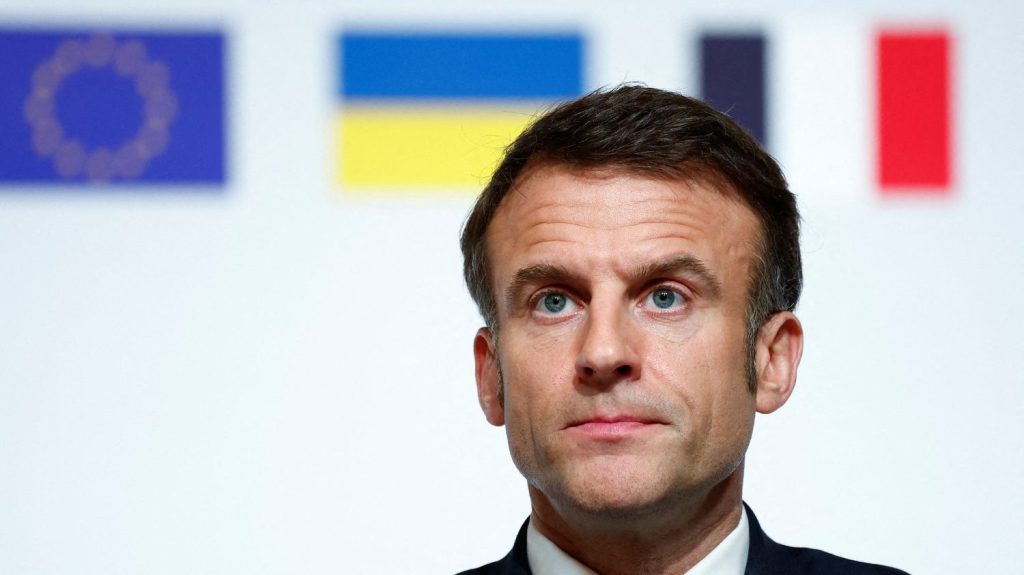 Édito
Guerre en Ukraine : en France, un sujet de clivage dans la campagne des élections européennes
Emmanuel Macron a réuni, lundi, à l’Élysée une vingtaine de dirigeants européens pour réaffirmer le soutien de l’Europe à l’Ukraine. Un sujet sur lequel deux camps s'opposent dans la campagne pour les élections européennes.