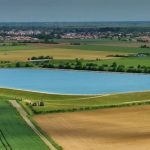Retenues d'eau agricoles : leur construction bientôt facilitée ?
Le gouvernement veut faciliter les procédures de construction des réserves d'eau en France. Une revendication des agriculteurs en colère.