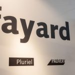 Des sources internes chez l'éditeur Fayard dénoncent le projet "idéologique" de Vincent Bolloré avec la nomination de Lise Boëll à la tête de la maison
Chez Fayard, l'un des plus anciens éditeurs français, l'on craint que les valeurs de la maison d'édition soient "effacées" afin de servir le projet politique de l'homme d'affaires Vincent Bolloré.