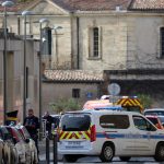 Hérault : ce que l'on sait du féminicide qui a eu lieu devant le tribunal de Montpellier
Un homme a tué son ex-épouse dans la cour du tribunal, mardi, avant de se suicider. Une prise en charge des membres du personnel a été mise en place.