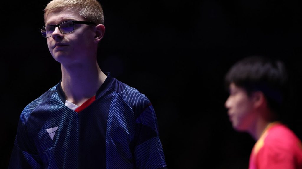 Tennis de table : accrocheuse mais battue par la Chine, la France vice-championne du monde par équipes pour la première fois depuis 1997
Simon Gauzy, Alexis et Félix Lebrun ont été battus en finale par des Chinois irrésistibles, dimanche, en Corée du Sud. Ils se consolent avec une médaille d'argent historique.