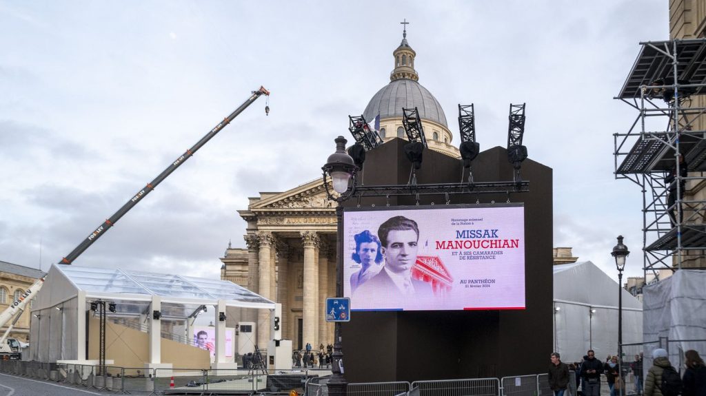 Panthéonisation de Missak Manouchian : "Sans lui, on serait peut-être encore sous l'occupation nazie", saluent des élèves venus de Marseille
Une quinzaine d'élèves marseillais du lycée Nelson Mandela, dans le 12e arrondissement, participeront à l'hommage au résistant communiste à Paris.