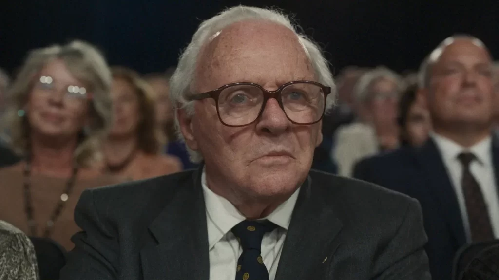 Cinéma : Nicholas Winton, le Schindler britannique, immortalisé sur grand écran
Le film "Une vie" sort mercredi 21 février au cinéma. Il raconte l'histoire de Nicholas Winton, un Anglais qui a sauvé plus de 600 enfants juifs. L'occasion pour le 12/13 info de se pencher sur le parcours de ce héros méconnu de l'Histoire, surnommé le Schindler britannique.