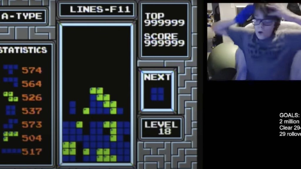 Un adolescent américain devient le premier joueur au monde à venir à bout de "Tetris"
A 13 ans, Willis Gibson est devenu le premier humain à parvenir au bout de ce grand classique de Nintendo, où le joueur doit emboîter des blocs qui tombent de plus en plus rapidement.