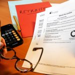 Préparer sa retraite, c'est aussi du boulot
L'Agirc-Arrco propose 400 000 rendez-vous cette année, pour ceux qui veulent se pencher sur leur dossier. À quoi ça sert ? Pour qui ? Quels profils ? À partir de quel âge ? Faut-il venir avec des valises de fiches de salaire à ces entretiens ?