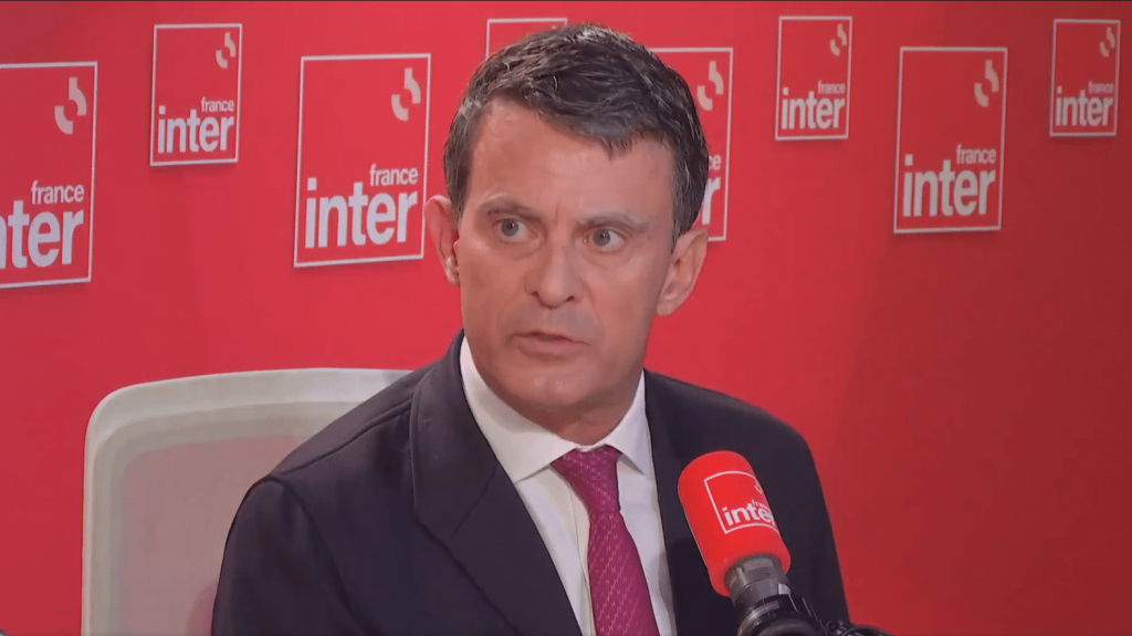 Fin du droit du sol à Mayotte : l'ancien Premier ministre Manuel Valls dénonce un projet de réforme "inutile, inefficace et dangereux"
S'il reconnaît que l'île de l'océan Indien est frappée par une crise migratoire, Manuel Valls soutient que "le droit du sol" n'est pas "responsable du chaos qui règne à Mayotte".