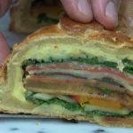 Gastronomie : la tourte, un plat typique qui parvient encore à surprendre
Dans les familles, les recettes de tourte se transmettent de génération en génération. La tourte peut aussi être constamment réinventée.
