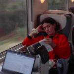 SNCF : le ras-le-bol des usagers de la ligne Paris/Clermont-Ferrand
La ligne entre Paris et Clermont-Ferrand est sujette à un enchaînement de retards. À bord, le matériel est vétuste et inconfortable. Les usagers doivent souvent anticiper et faire preuve de patience.