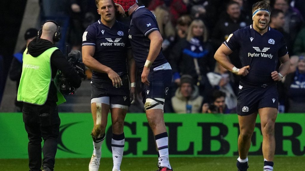 Ecosse-Angleterre : revivez la victoire du XV du Chardon dans la rencontre du Tournoi des six nations
Portée par un Duhan van der Merwe de gala, l'Ecosse a renversé l'Angleterre pour prendre provisoirement la deuxième place du Tournoi.