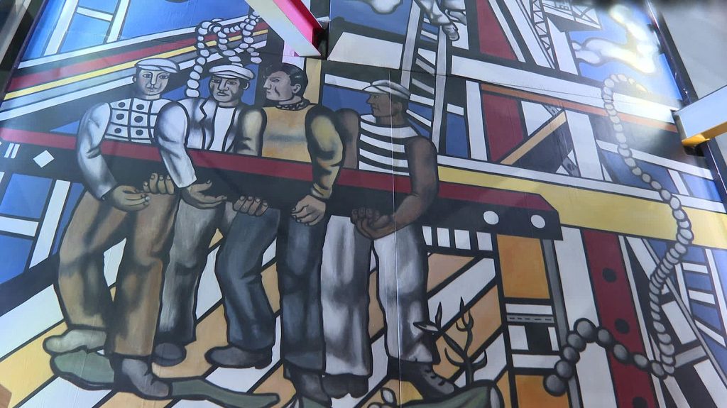 Le musée Fernand Léger d'Argentan organise des visites guidées pour les enfants
Durant la période des vacances scolaires, la maison natale du maître du cubisme située dans l'Orne se met à hauteur d’enfants. À travers un parcours ludique et pédagogique, le jeune public découvre des œuvres emblématiques de l'artiste.