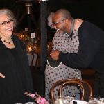 Paris 2024 : l'Américaine Alison Saar réalisera la sculpture olympique
Alison Saar entend créer une œuvre, qui célébrera les valeurs de l’olympisme et le visage multiculturel de la France en adoptant une démarche éco-responsable, en accord avec les Jeux de Paris.