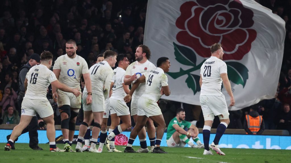 Six nations 2024 : comment l'équipe d'Angleterre, moribonde depuis plusieurs années, s'est muée en candidate à la victoire finale
Le XV de la Rose a marqué les esprits en battant l'Irlande samedi (23-22), et peut prétendre à la victoire finale avant d'affronter les Bleus, samedi.
