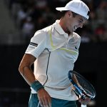 Masters 1000 de Miami : victime d'un malaise lundi, Arthur Cazaux est sorti de l'hôpital
Le Français a été victime d'un malaise, lundi, lors des qualifications du tournoi Masters 1000 de Miami, alors qu'il affrontait son compatriote Harold Mayot.