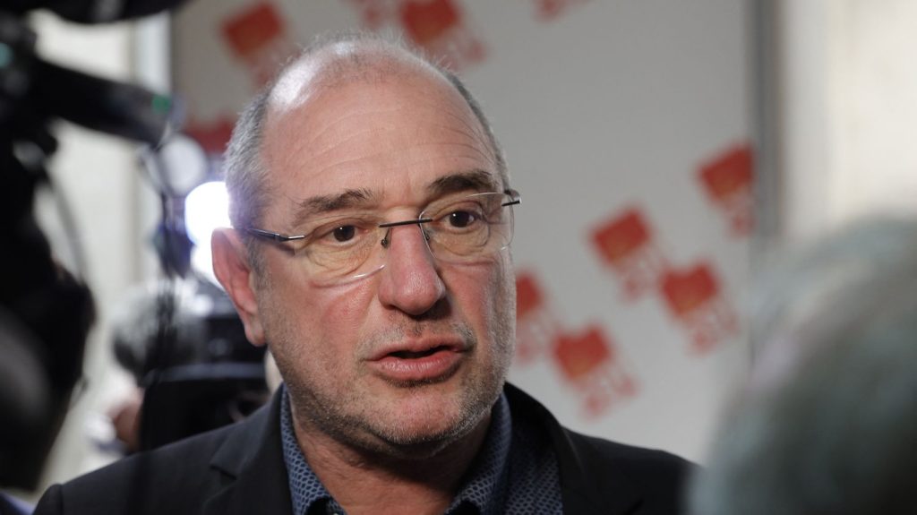 Nouvelle réforme de l'assurance-chômage : "C'est inacceptable, on fait toujours payer la dette aux plus pauvres", s'indigne l'Unsa
L'Union nationale des syndicats autonomes rappelle que les syndicats n'arrêtent pas "de faire des propositions" comme taxer "des transactions financières" ou "regarder les exonérations de cotisations sociales". Soit Gabriel Attal "n'entend pas, soit il ne nous comprend pas".