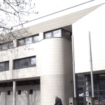 Seine-Saint-Denis : neuf personnes interpellées après l’attaque du commissariat de La Courneuve
Dans la nuit du dimanche 17 au lundi 18 mars, le commissariat de La Courneuve (Seine-Saint-Denis) a été visé par des mortiers d’artifice, quatre jours après la mort d’un jeune homme, percuté par un véhicule de police à la suite d'un refus d’obtempérer.