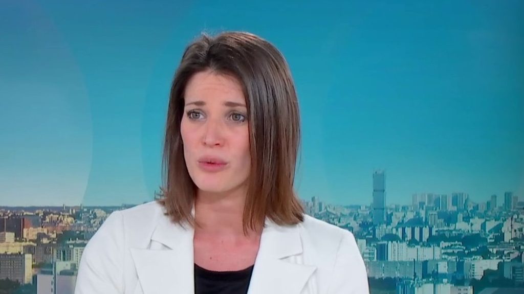 Sport : honorée par le Comité international olympique, Aurélie Bresson revient sur son "travail de représentation de la femme sportive"
France Télévisions met à l'honneur la lauréate du prix du talents des cités 2023. Aurélie Bresson, fondatrice et créatrice de la maison d'édition "Les sportives" est invitée du 12/13 info.