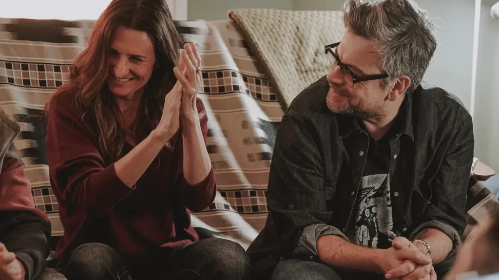 "Quelques jours pas plus" avec Camille Cottin et Benjamin Biolay projeté en avant-première à Lille
Tourné dans la région des Hauts-de-France, le film de Julie Navarro sur la crise migratoire et l’engagement humanitaire a été présenté au public lillois. Sa sortie officielle est prévue le 3 avril.