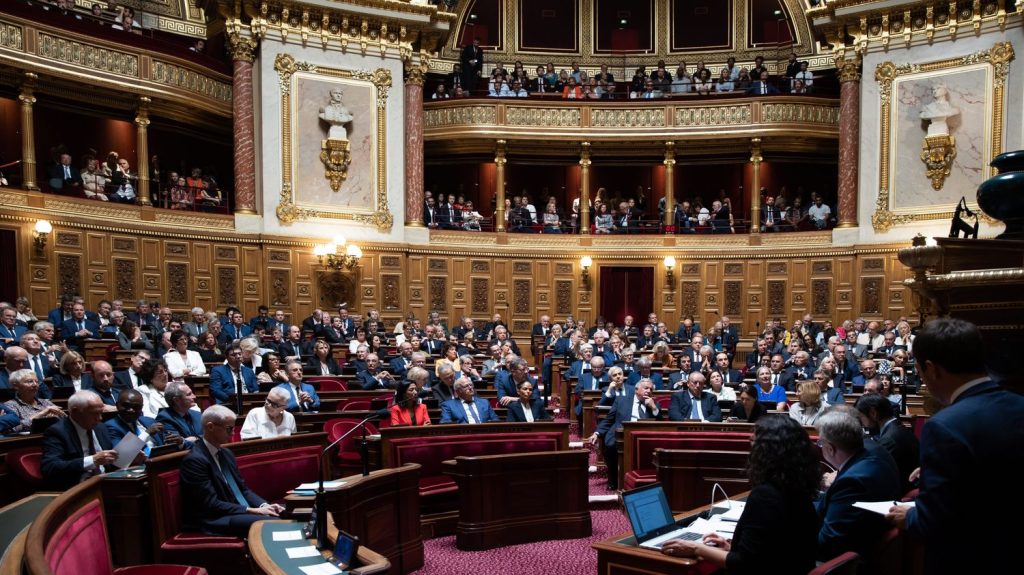 Édito
CETA : l’accord de libre-échange entre l’Europe et le Canada met la classe politique en ébullition
Les sénateurs se prononcent jeudi sur la ratification définitive de l’accord de libre-échange. L'issue du vote est très incertaine, le texte est devenu un enjeu électoral transpartisan à trois mois des élections européennes.