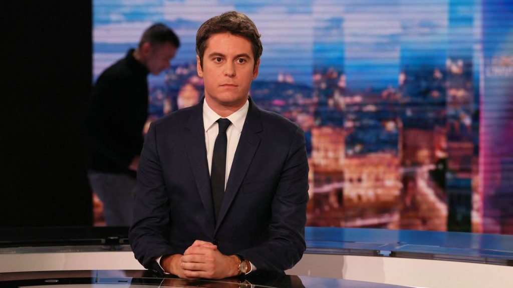 L'assurance-chômage ne peut pas être "une variable d'ajustement budgétaire", s'indigne la CFDT
Alors que le régime de l'assurance-chômage est excédentaire, "on voudrait nous faire croire que baisser l'indemnisation des chômeurs réduirait le déficit, ce n'est pas sérieux" pointe Olivier Guivarch, secrétaire national de la CFDT.
