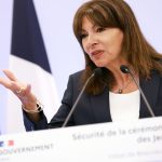 Athlètes russes et biélorusses absents de la cérémonie d'ouverture des JO : Anne Hidalgo salue une "décision responsable" du CIO
Lors d'une conférence de presse, le Comité international olympique a confirmé mardi les athlètes russes et biélorusses sous bannière neutre ne paraderont pas lors de la cérémonie d'ouverture des Jeux olympiques de Paris 2024.