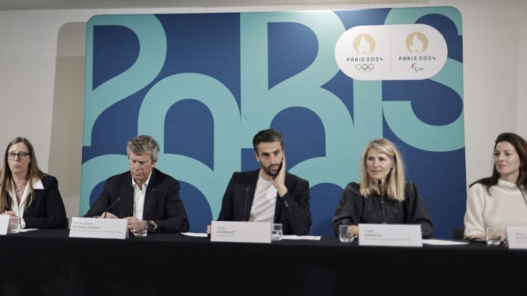 Paris 2024 : "Pas question d'envisager des sanctions" contre Israël, assure le CIO
Une trentaine de députés de La France insoumise et écologistes réclamaient que soient appliquées à Israël lors des JO "les mêmes sanctions qu'à la Russie".