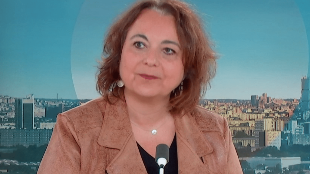 Grève des enseignants en Seine-Saint-Denis : le département "cumule beaucoup de difficultés", expose Carole Zerbib, membre du SNPDEN-UNSA
Invitée du 12/13 info, jeudi 7 mars, Carole Zerbib, proviseure au lycée Vauquelin, à Paris, et membre du syndicat des chefs d'établissement SNPDEN-UNSA, revient sur le mouvement de grève des enseignants de Seine-Saint-Denis.