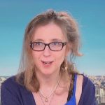 Premier championnat français d’échecs en ligne : "Visuellement, ça change énormément", explique Marie Sebag, championne d’échecs
Le premier championnat en ligne d’échecs s’est joué dimanche 3 mars. Eloi Relange, président de la fédération française d’échecs, et Marie Sebag, championne d’échecs blitz en ligne, étaient les invités du 12/13 info, lundi 4 mars.