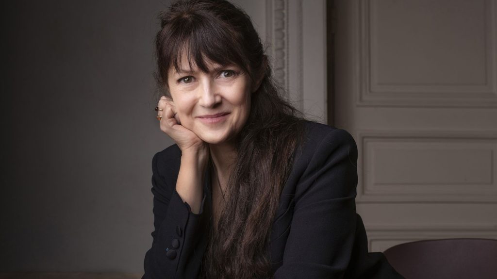 Le Grand Prix RTL-Lire 2024 décerné à Claire Deya pour son premier roman "Un monde à refaire"
Le premier roman de Claire Deya évoque des lendemains de guerre sous haute tension sur la côte méditerranéenne, où les Allemands ont laissé, en partant, des millions de mines.