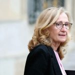 Côte d'Or : la ministre de l'Education Nicole Belloubet se rend lundi matin au collège où un adolescent a menacé la principale avec un couteau
Un élève de 15 ans de ce collège de Chenôve, dans la banlieue de Dijo, a été interpellé vendredi après avoir menacé avec un couteau la principale de l'établissement sans la blesser