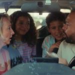 Cinéma : dans la comédie "Heureux gagnants", gagner à la loterie se transforme en cauchemar
Dans "Heureux gagnants", en salles mercredi 13 mars, Audrey Lamy, Fabrice Éboué ou encore Anouk Grinberg déchantent après avoir remporté le gros lot. Un film chorale sur l'envers du ticket gagnant.