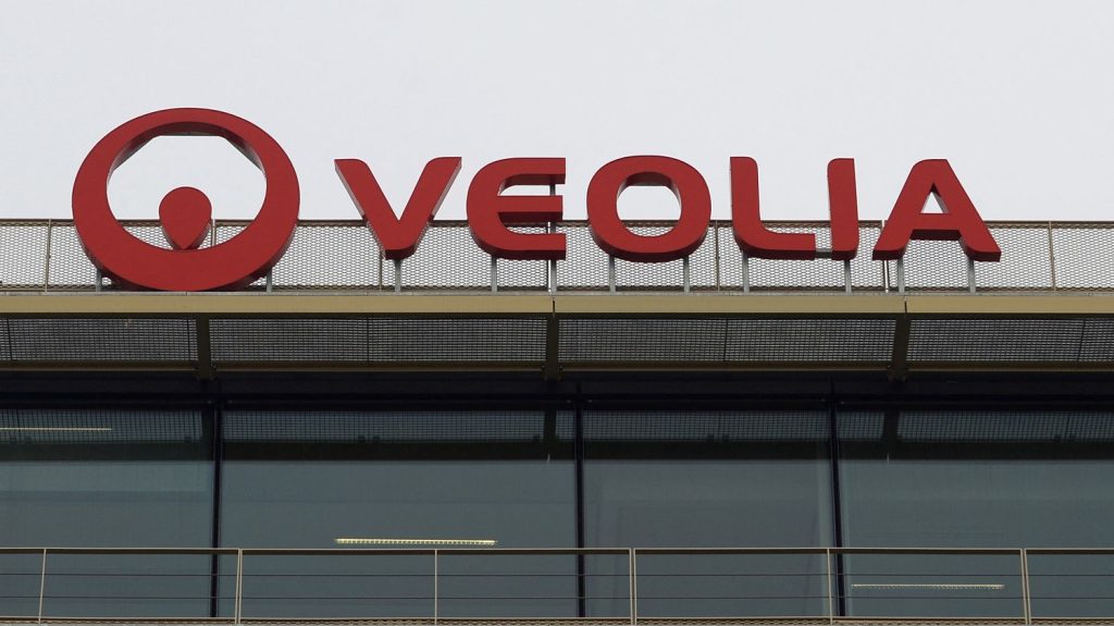 Marché de l'eau en Ile-de-France : le syndicat des eaux annonce avoir signé un contrat avec Veolia
Cette signature intervient quelques jours après le rejet d'un nouveau recours judiciaire du concurrent de Veolia, Suez.
