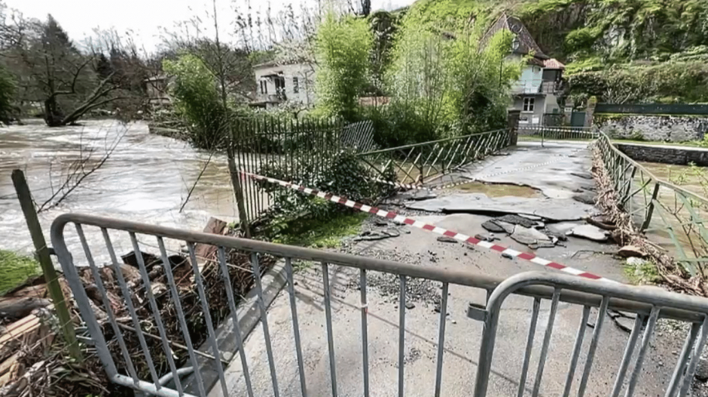 Inondations : de forts dégâts à cause des crues en Haute-Vienne
La Haute-Vienne est en vigilance orange crues, samedi 30 mars. À Bellac et à Aixe-sur-Vienne, les habitants contemplent les dégâts causés par les inondations, que les services municipaux tentent de limiter.