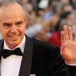 "Un immense personnage", "un homme délicat et cultivé", "un très bon ministre"... Les hommages à Frédéric Mitterrand après sa mort
Le neveu de François Mitterrand, écrivain et ancien ministre, s'est éteint jeudi à l'âge de 76 ans.