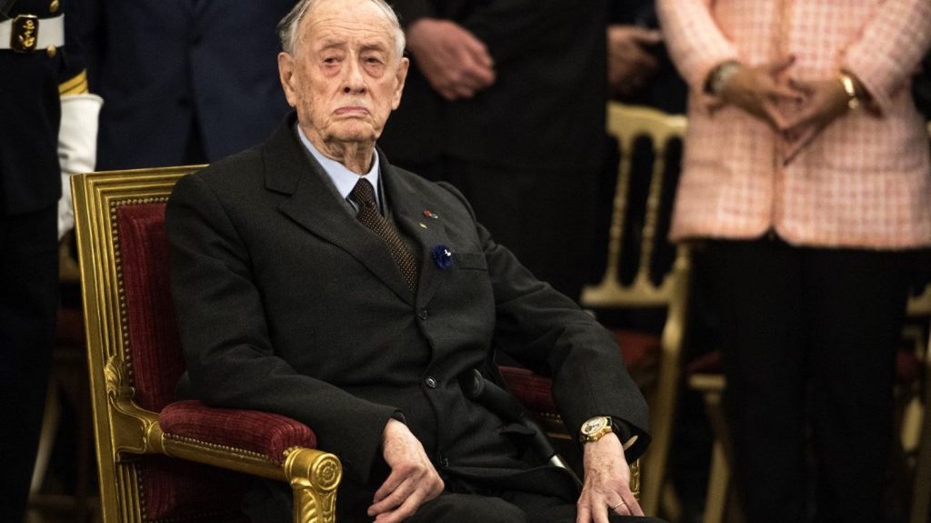 L'amiral Philippe de Gaulle, fils du général, est mort à l'âge de 102 ans
Il était le dernier des trois enfants de Charles et Yvonne de Gaulle encore en vie.