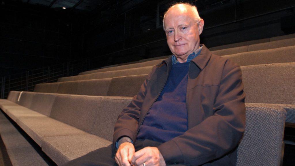 Le dramaturge britannique Edward Bond est mort à 89 ans
Cette figure du théâtre britannique, autodidacte, auteur d'une cinquantaine de pièces, était toujours resté fidèle à ses origines ouvrières et paysannes.