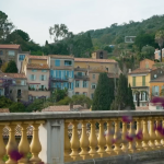 Var : à la découverte de Bormes-les-Mimosas
Vendredi 22 mars, le 13 Heures vous emmène à la découverte du village de Bormes-les-Mimosas, dans le Var. Une cité fortifiée où l'on trouve des centaines de plantes exotiques et des arbres majestueux, mais aussi des vestiges du Moyen Âge.
