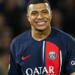 Football : le départ de Kylian Mbappé représente un défi économique pour le PSG
Mardi soir, Kylian Mbappé va jouer son huitième de finale retour de ligue des champions. Il va probablement quitter le Paris Saint-Germain à la fin de la saison et ce départ aura des répercussions économiques majeures pour le club de foot.