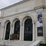 Détroit : l’autre capitale artistique des États-Unis
Bien sûr, le berceau de la construction automobile dans le monde ne rivalise pas avec des villes comme Boston ou New York, mais la métropole du Michigan, face au Canada, abrite des musées loin d’être anecdotiques.