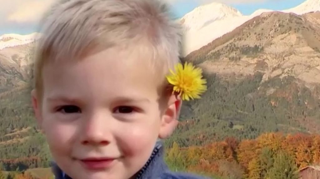 Disparition d'Émile : depuis près de neuf mois, le mystère demeure
Une mise en situation s'est déroulée jeudi 28 mars au Haut-Vernet, dans les Alpes de Haute-Provence, près de neuf mois après la disparition d'Émile. Retour sur une enquête pleine de mystères.