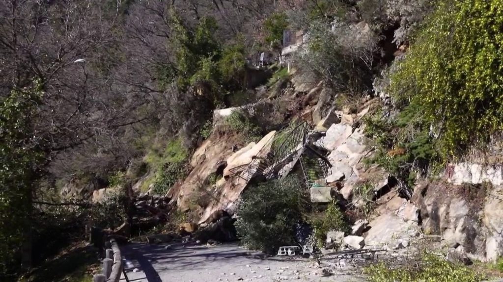 Intempéries : les éboulements se multiplient dans le sud-est de la France
Avec les fortes précipitations, les éboulements sont de plus en plus fréquents dans le sud-est de la France. Le quotidien des habitants est bouleversé.