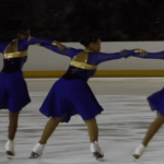 États-Unis : à New York, une école utilise le patinage artistique comme tremplin pour les Afro-Américaines de Harlem
Dans le quartier de Harlem à New York, aux États-Unis, une association vient en aide aux Afro-Américaines en proposant une école associant patinage artistique et cours du soir. Les résultats scolaires et universitaires sont spectaculaires.