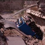 Vidéo
Effondrement d'un pont dans le Gard : les édifices français sont-ils fragiles ?
Alors qu'un pont situé dans le Gard s'est effondré lundi 18 mars lors du passage d'un camion, l'état de nombreux édifices français pose question.