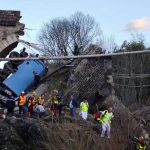 Gard : l'effondrement spectaculaire d'un pont à Chamborigaud interroge
Un pont s'est effondré, emportant avec lui un poids lourd et son chauffeur, dans l'après-midi du lundi 18 mars. Depuis 2021, Chamborigaud, petite commune du Gard, a déjà connu deux incidents similaires.