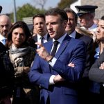 L'opération "place nette" à Marseille "est utile et d'une envergure jamais connue", salue le maire de la ville Benoît Payan
Emmanuel Macron a effectué une visite surprise mardi à Marseille, pour le lancement de la première d'une dizaine d'opérations "Place nette XXL" dans toute la France.