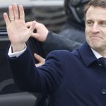 Vidéo
Paris 2024 : Emmanuel Macron promet qu'il se baignera dans la Seine (mais ne dit pas quand)
"Je ne vais pas vous donner la date, vous risqueriez d'être là", a plaisanté le président de la République, interrogé par des journalistes.