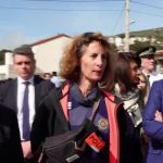 Trafic de drogue à Marseille : le président Emmanuel Macron en visite surprise dans la cité phocéenne
Mardi 19 mars, le président de la République Emmanuel Macron a effectué une visite surprise à Marseille (Bouches-du-Rhône) dans les quartiers nord. Son point de mire : la lutte anti-drogue. Il a évoqué une opération "sans précédent".